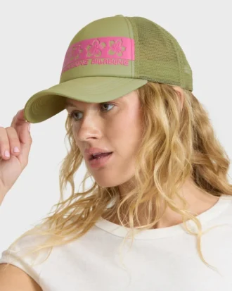 Boné Trucker Across Waves