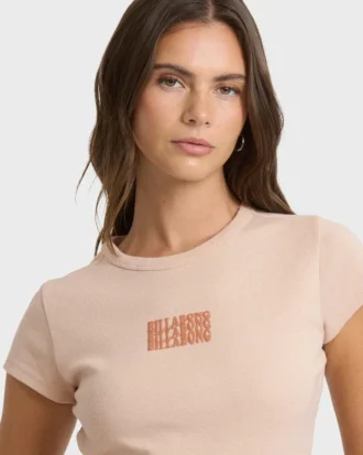 Camisas de manga curta com três camadas