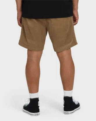 Shorts de veludo cotelê Larry Layback 17″
