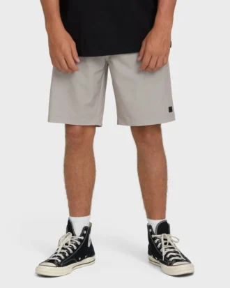 Shorts híbridos Primary Submersible de 19″