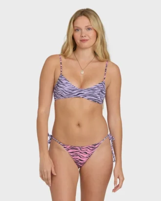 Top de biquíni bralette com decote em V franzido Pretty Wild